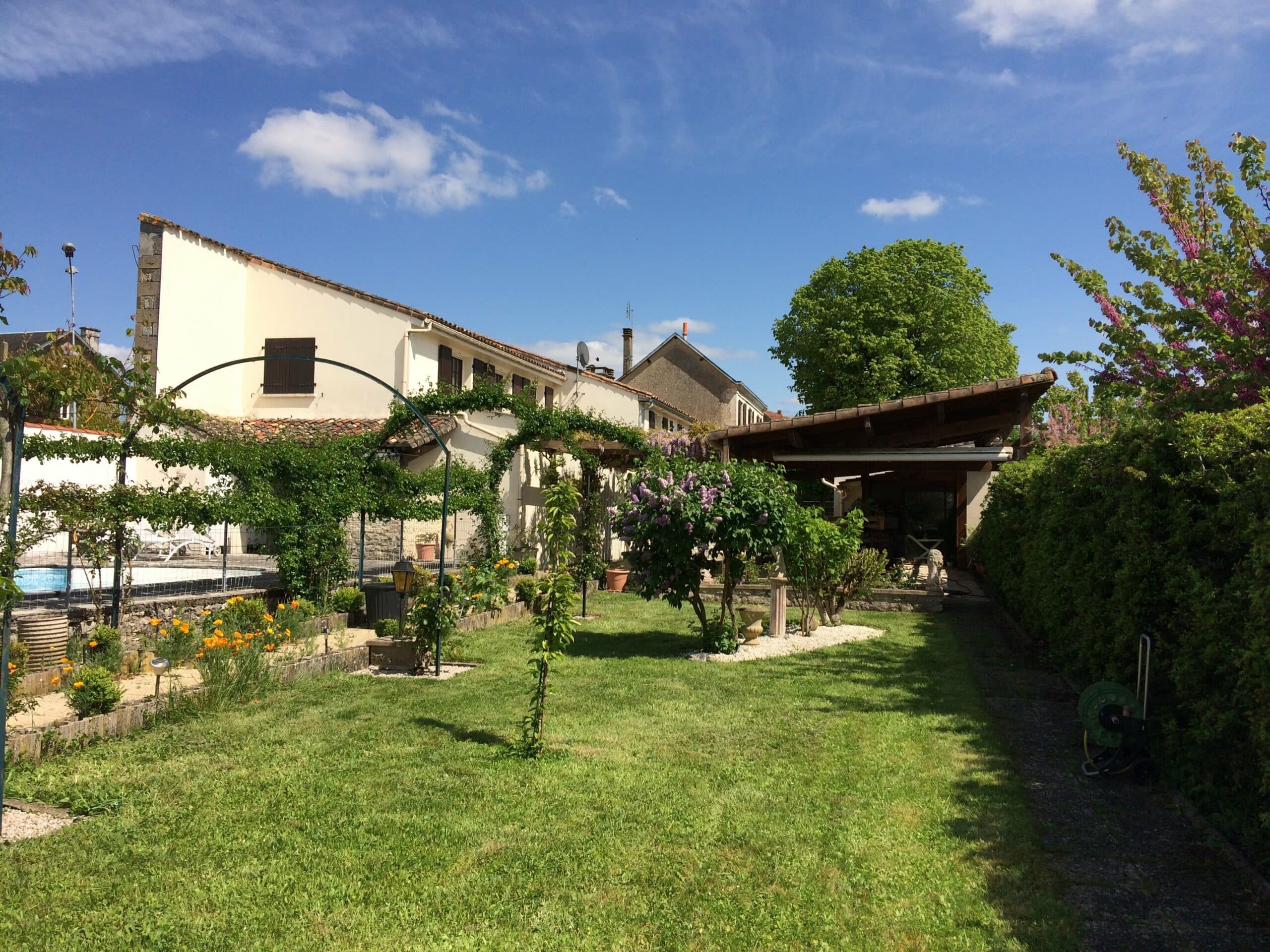 Maison de maître fin XIXème à Chef-Boutonne, Chef-Boutonne, France,79110 — Chef boutonne