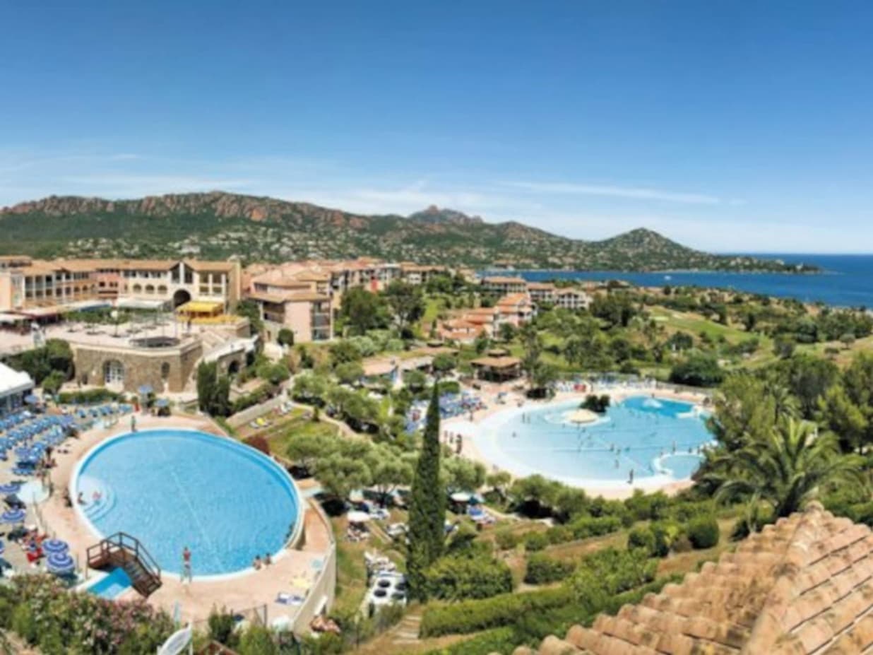 Studio cabine vue mer – Résidence Cap Esterel, Saint-Raphaël | Piscines & Golf — Saint-Raphaël