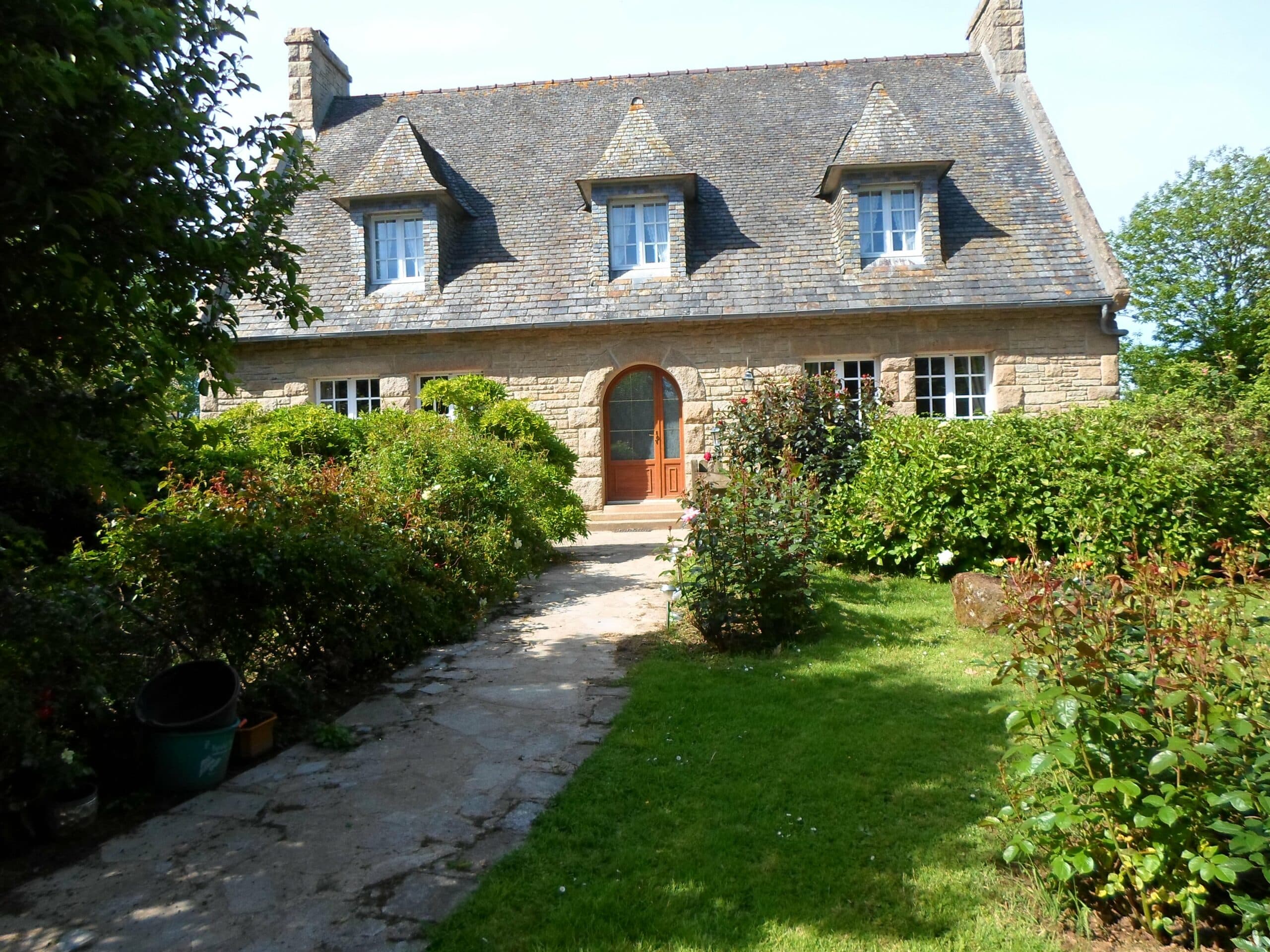 Belle maison en pierres Finistère, proche mer, Lanhouarneau, France,29430 — Lanhouarneau